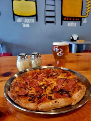 Milo’s IPA is back on tap today. Great beer to pair with our pepperoni pizza.